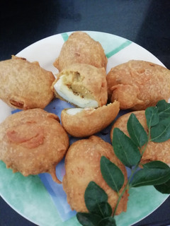 முட்டை போண்டா(egg bonda recipe in tamil) செய்முறை முக்கிய புகைப்படம்