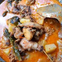 รูปของ Ayam gulai kentang