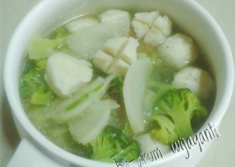 Resep Sup bakso ayam lobak brokoli #bikinramadanberkesan Lezat