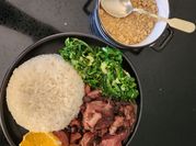 Una foto de harina de mandioca de brasil