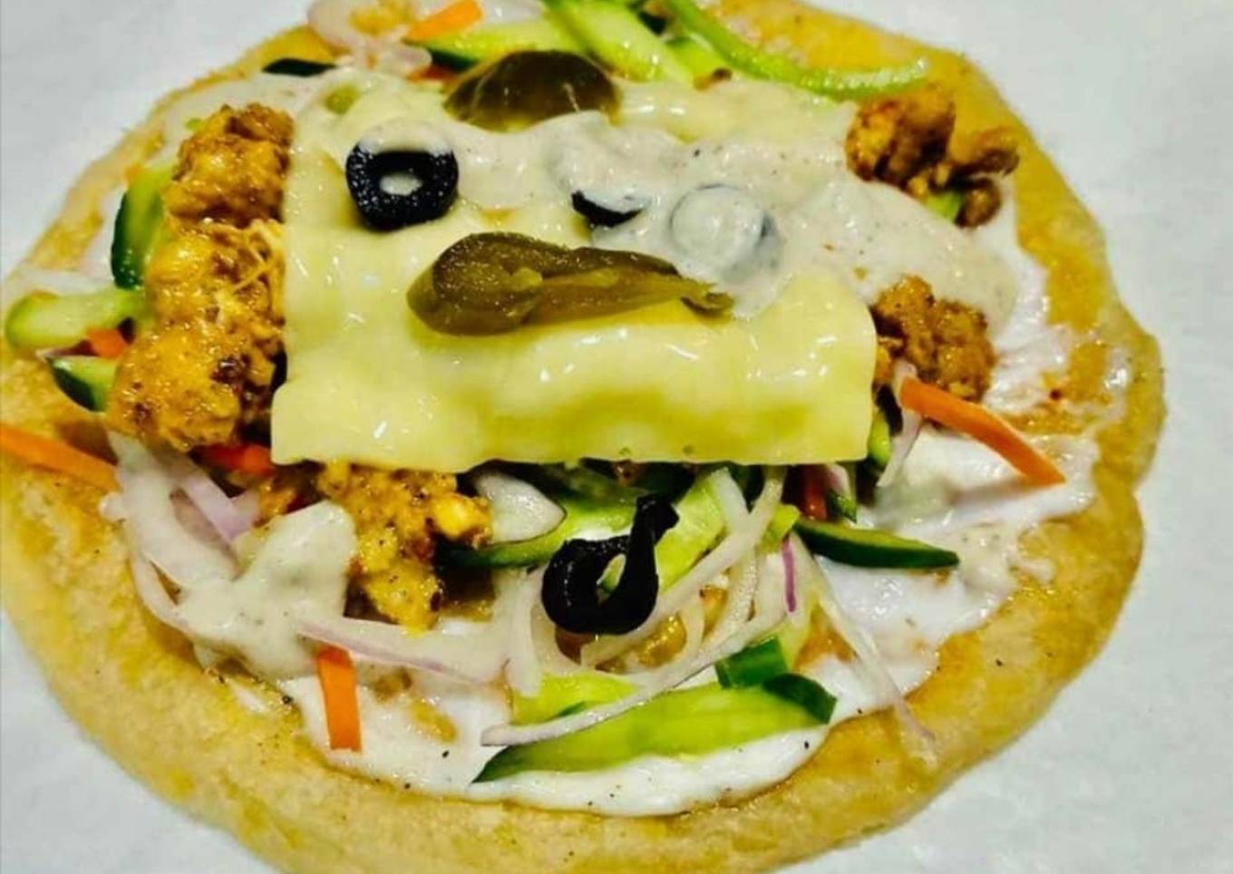 Cheesyy puri chicken parratha