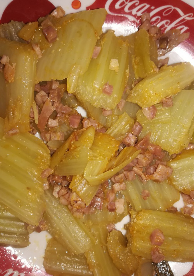 Una foto de Cardo al ajo arriero con jamón