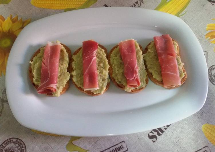 Tapas de guacamole y jamón con thermomix