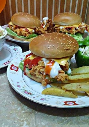 A picture of Chicken Zinger Burger 💖 With Cole Slow 💖 & Black Pepper Potato Wedges 💖.