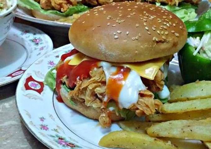 Recipe of Favorite Chicken Zinger Burger 💖 With Cole Slow 💖 &amp; Black Pepper Potato Wedges 💖
