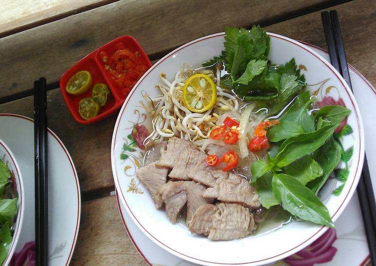 Resep PHO BO (Vietnames Beef Noodle Soup) yang Lezat Sekali