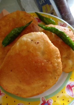 A picture of Green Peas Kachori.