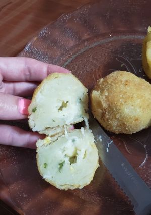 Una foto de Bombitas de papa rellenas con queso
