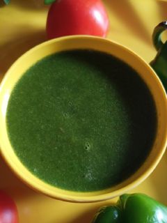 धनिया पुदीना की चटनी (dhaniya pudina ki chutney recipe in Hindi) रेसिपी मुख्य फोटो