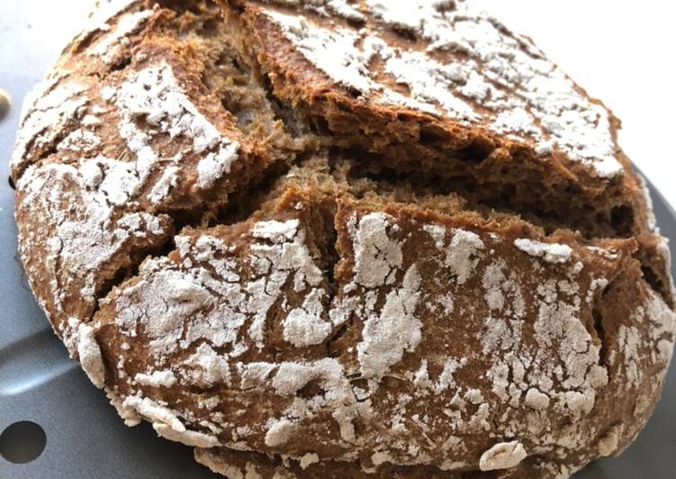 Sourdough Bread with whole wheat flour Pane di segale con lievito madre