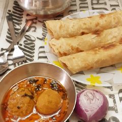 A picture of Rajasthani govind gatte.