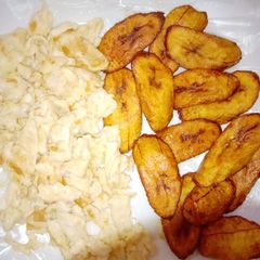 A picture of Scrambled egg and plantain.