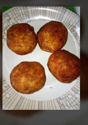A picture of Marshes potatoes ball.
