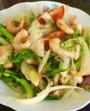 Tôm chay xào thập cẩm