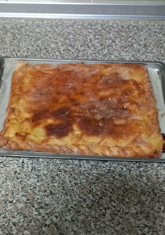 Una foto de Pastillo o empanadico de manzana y crema pastelera(Sin Gluten)