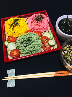 Una foto de Japanese 🎌 Noodles Somen 🥢 (fideos fríos)