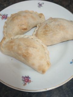 Una foto de Empanadas de jamón y queso (rápidas y fáciles)