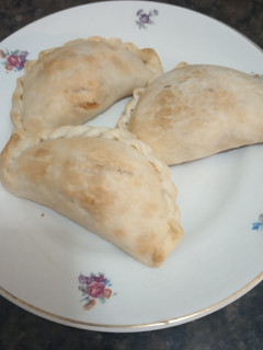 Una foto de Empanadas de jamón y queso (rápidas y fáciles)