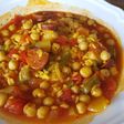 Garbanzos con arroz y chorizo ricos de la Brigada Espartana