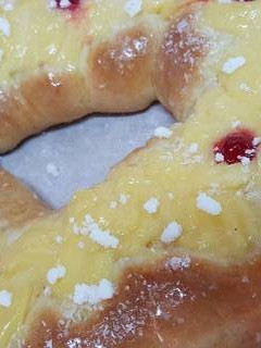 Una foto de Rosca de Reyes o pascua