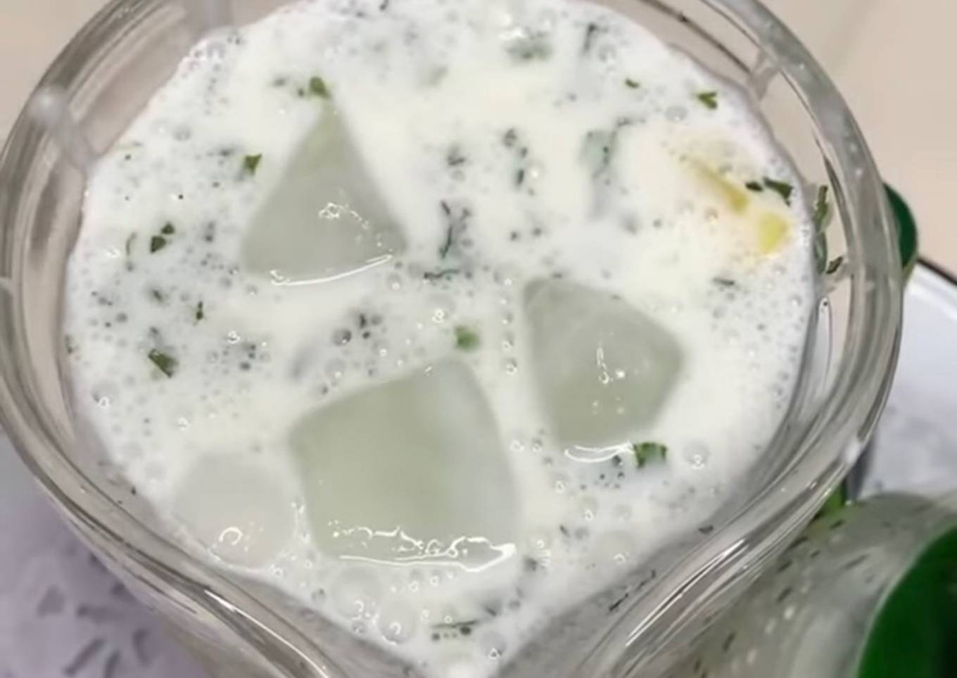 Yogurt smoothie