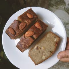 A picture of Banana Cake.