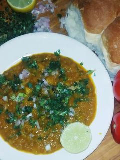टेस्टी पाव भाजी (tasty pav bhaji recipe in marathi) रेसिपी चे मुख्य फोटो