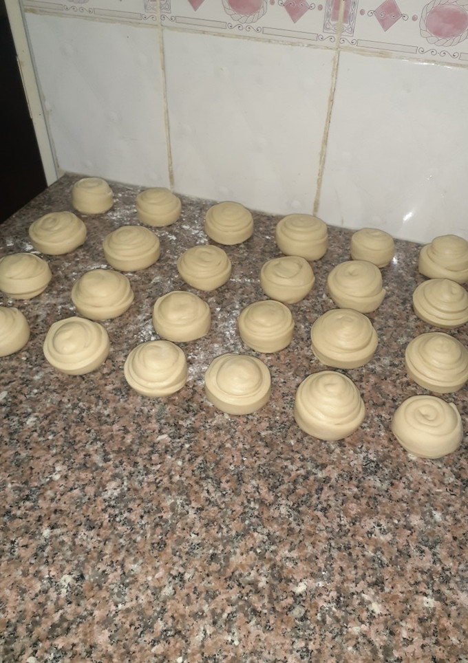 A picture of Soft layered chapatis.
