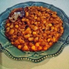 A picture of Adalu.