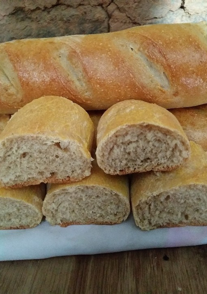 Una foto de Pan rústico natural (baguette)