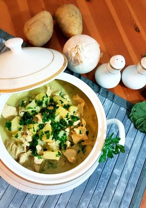 Foto di Zuppa di pollo speziata al cocco