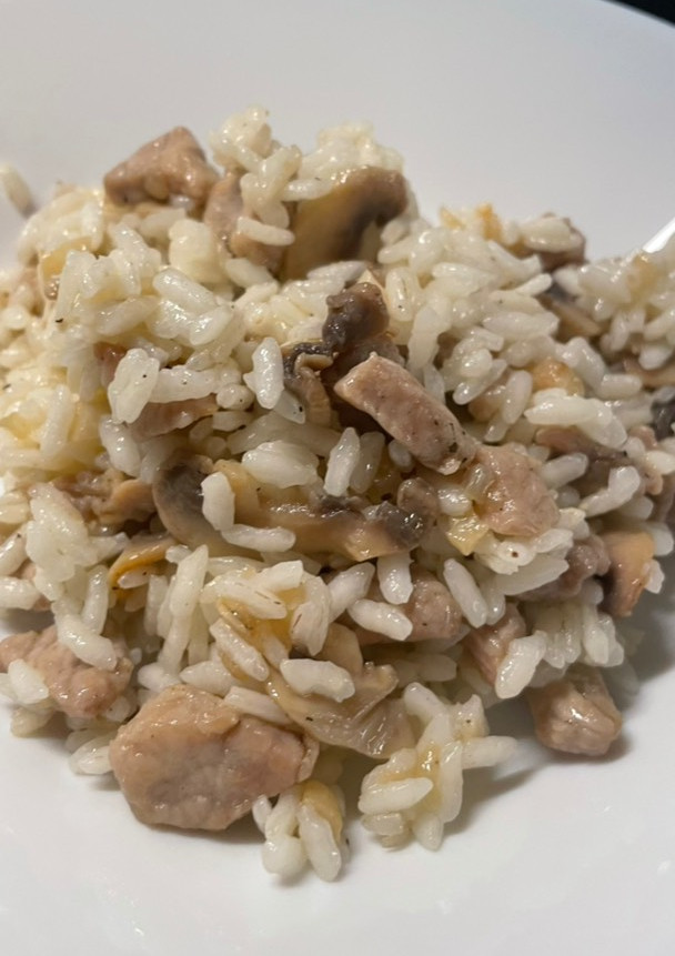 Una foto de Risotto de champiñones y pollo
