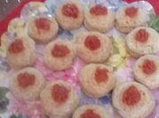 Una foto de scones con aceite dulces