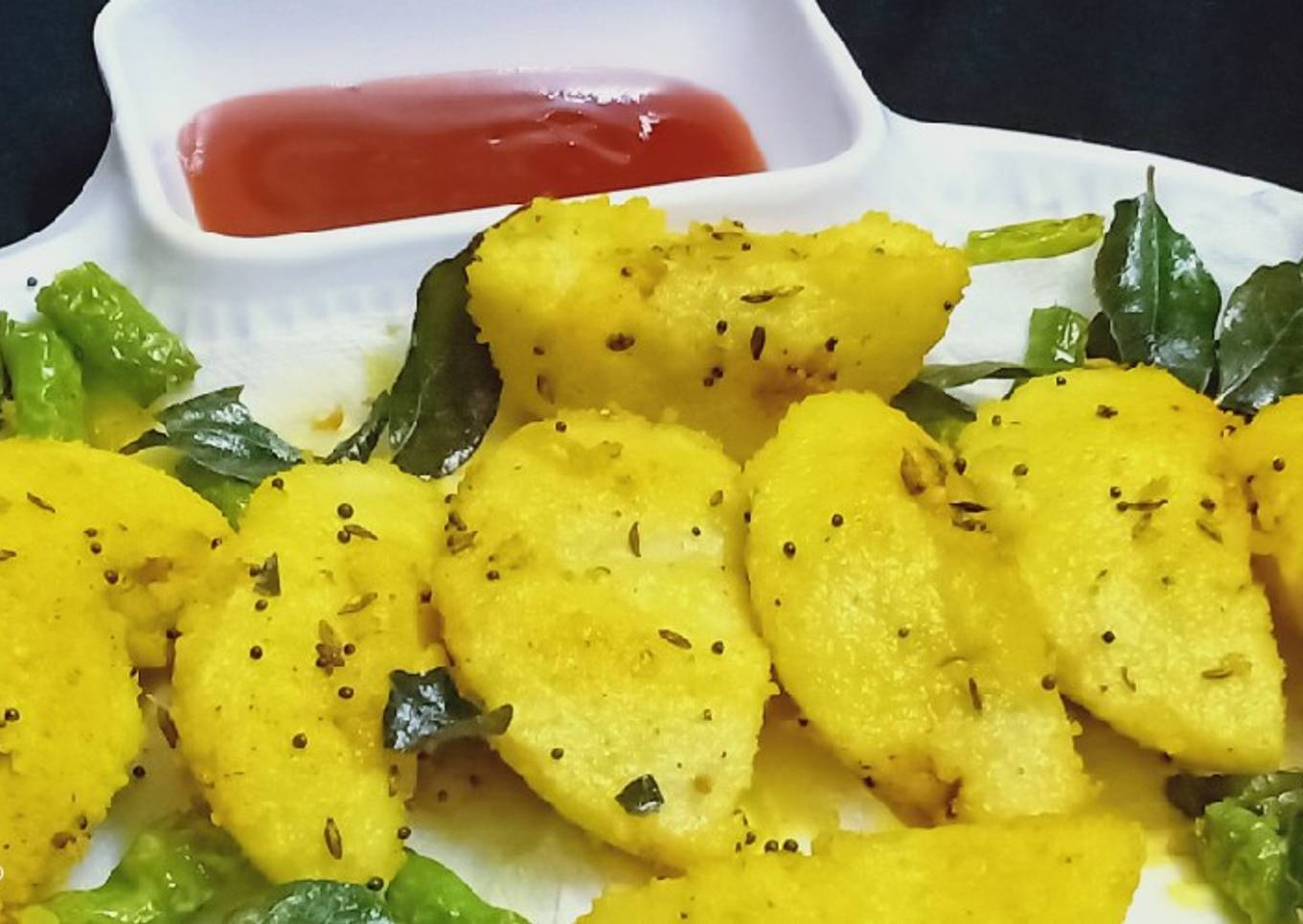 Potato masala idli