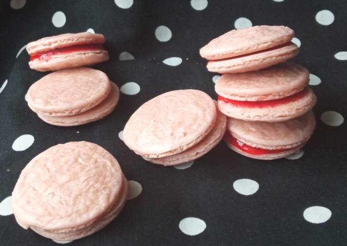 Strawberry macaron oat meal