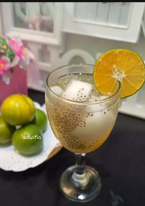 Foto resep Es Jeruk kelapa Muda 🥥🍊