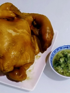 A picture of Soy sauce chicken (ayam kecap).