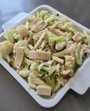Cauliflower with Fish Block