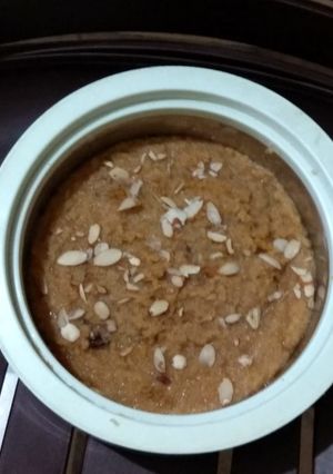 A picture of Suji halwa.