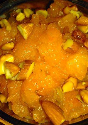 A picture of Papaya Halwa.