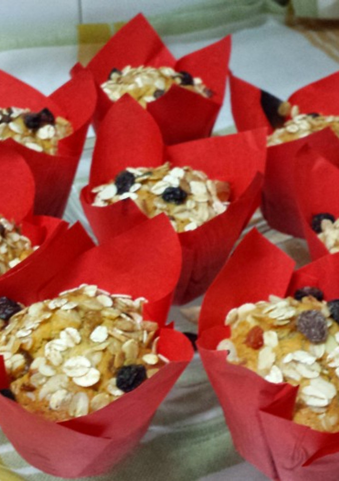 Una foto de Muffins de muesli y miel! Bajo en calorías!