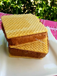 Una foto de Helado de chocolate en barra con aguacate(con grasa saludable)