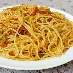 A picture of Vegetable szechuan spaghetti.