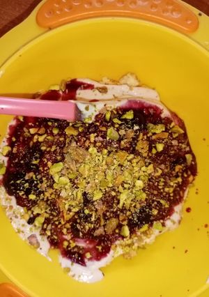 O poză a rețetei Quinoa cu sos de fructe de pădure și fistic!.