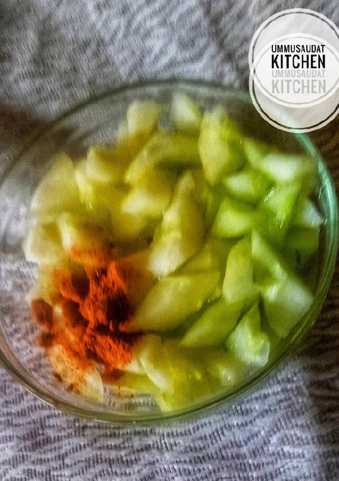 A picture of Cucumber with yaji kulikuli.