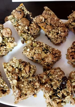 A picture of My Choc Chip Cereal, Oat & Coconut Cluster Bars 😗.