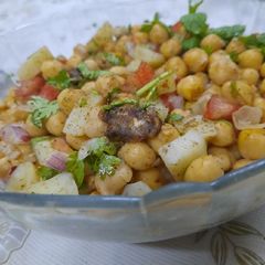 A picture of Simple chana aalu chaat.