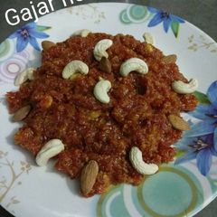 A picture of Gajar ka halwa.