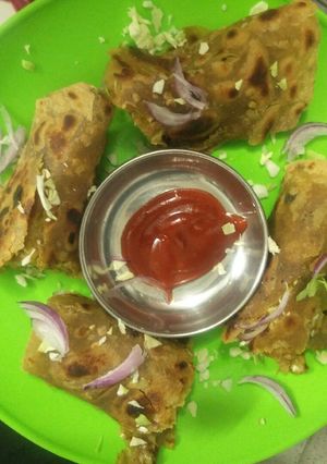 કોલી ફ્લાવર ફ્રેન્કી (Cauliflower Frankie Recipe in Gujarati) રેસીપી મુખ્ય ફોટો