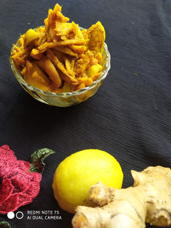 अदरक और नींबू का आचार (Adrak aur nimbu ka achar recipe in Hindi) रेसिपी मुख्य फोटो